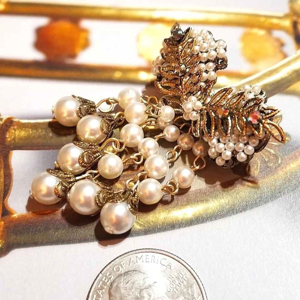 Vintage Haskell-Like Cascading Pearls Brooch